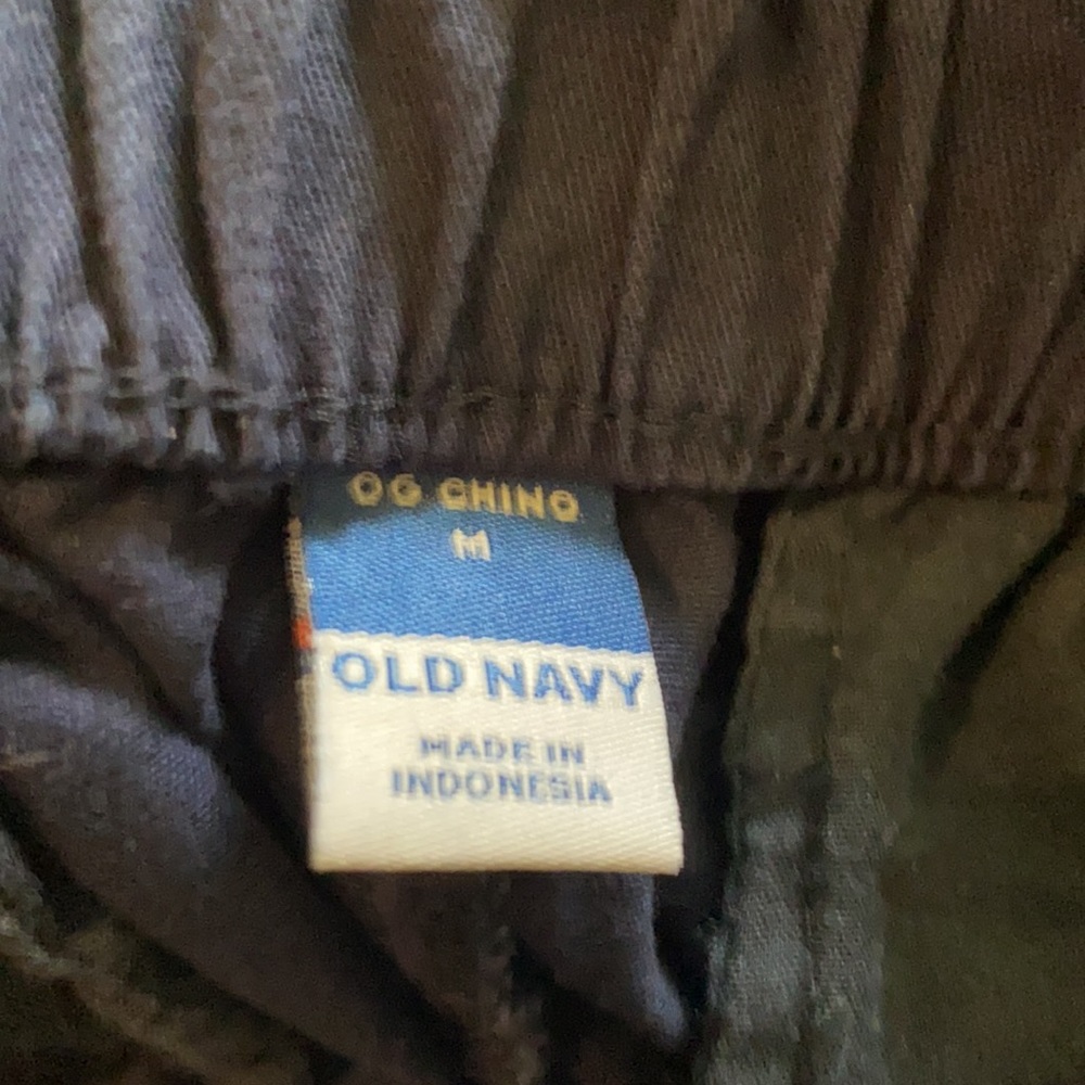 Women’s Pants - Picture 3 of 4